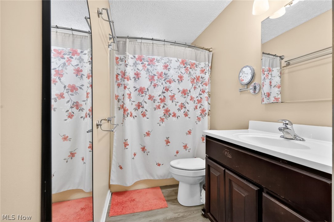 878 Marilyn Drive Wooster OH 44691