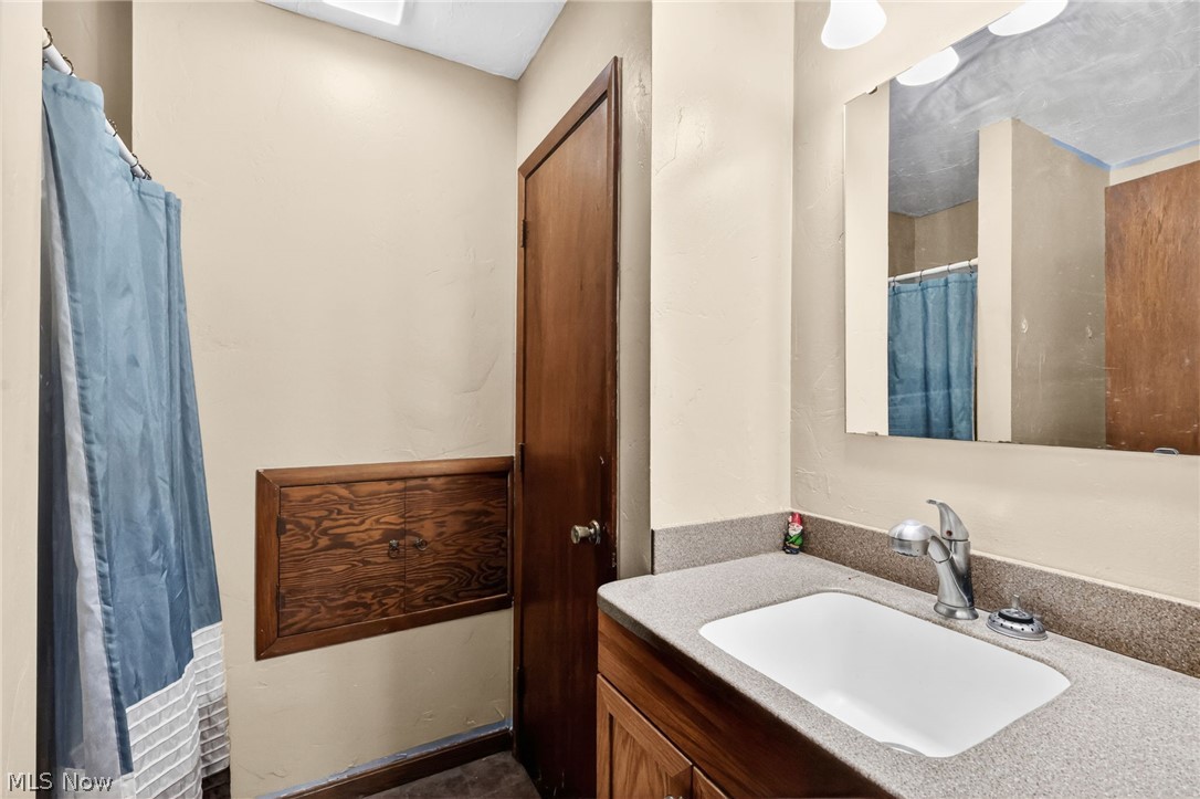 878 Marilyn Drive Wooster OH 44691