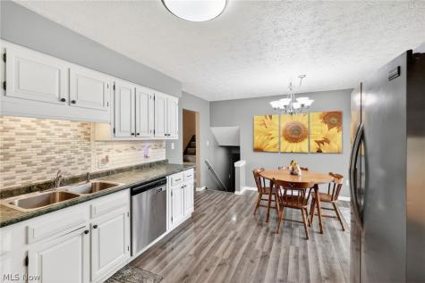 878 Marilyn Drive Wooster OH 44691