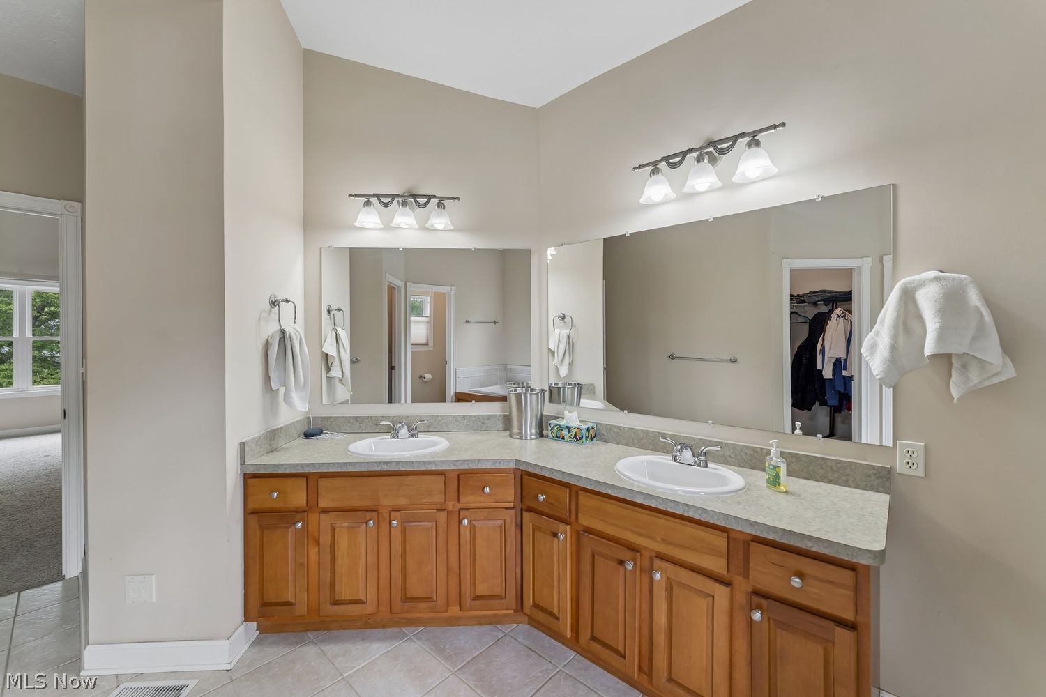 8850 Chaucer Boulevard Broadview Heights OH 44147