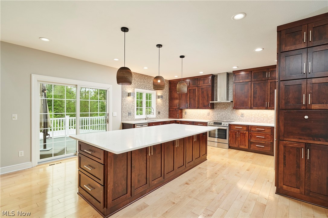 929 Hidden Valley Drive Wadsworth OH 44281