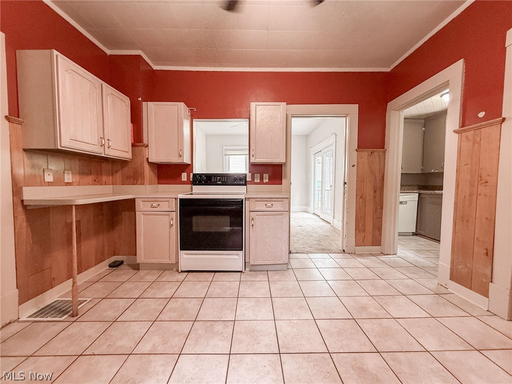 168 Poland Avenue Struthers OH 44471