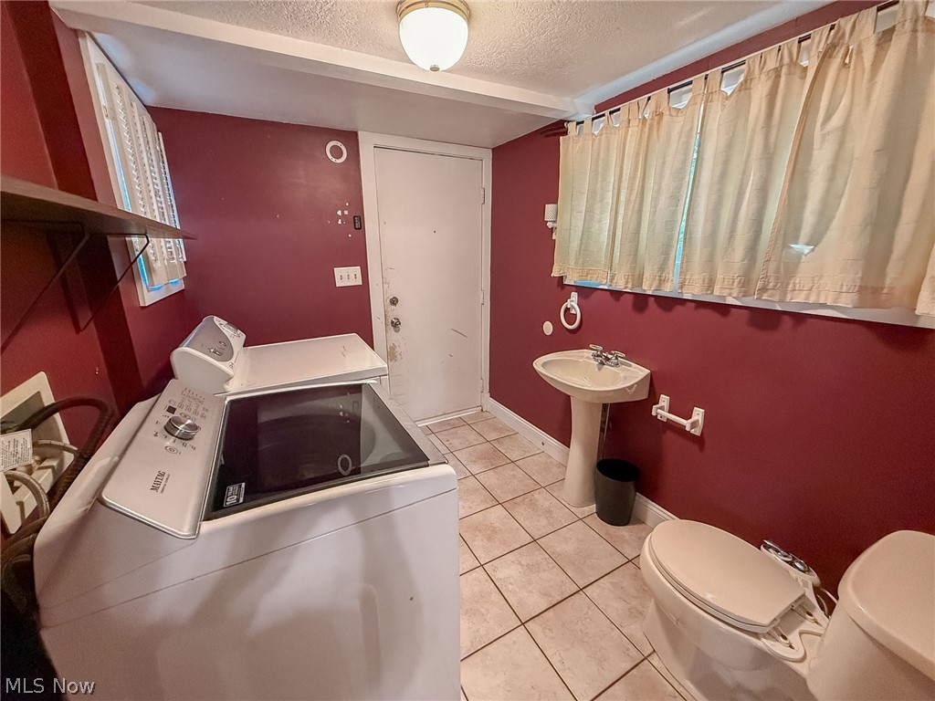 168 Poland Avenue Struthers OH 44471