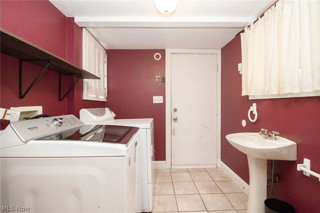 168 Poland Avenue Struthers OH 44471