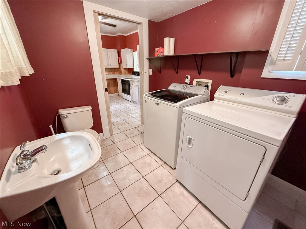 168 Poland Avenue Struthers OH 44471