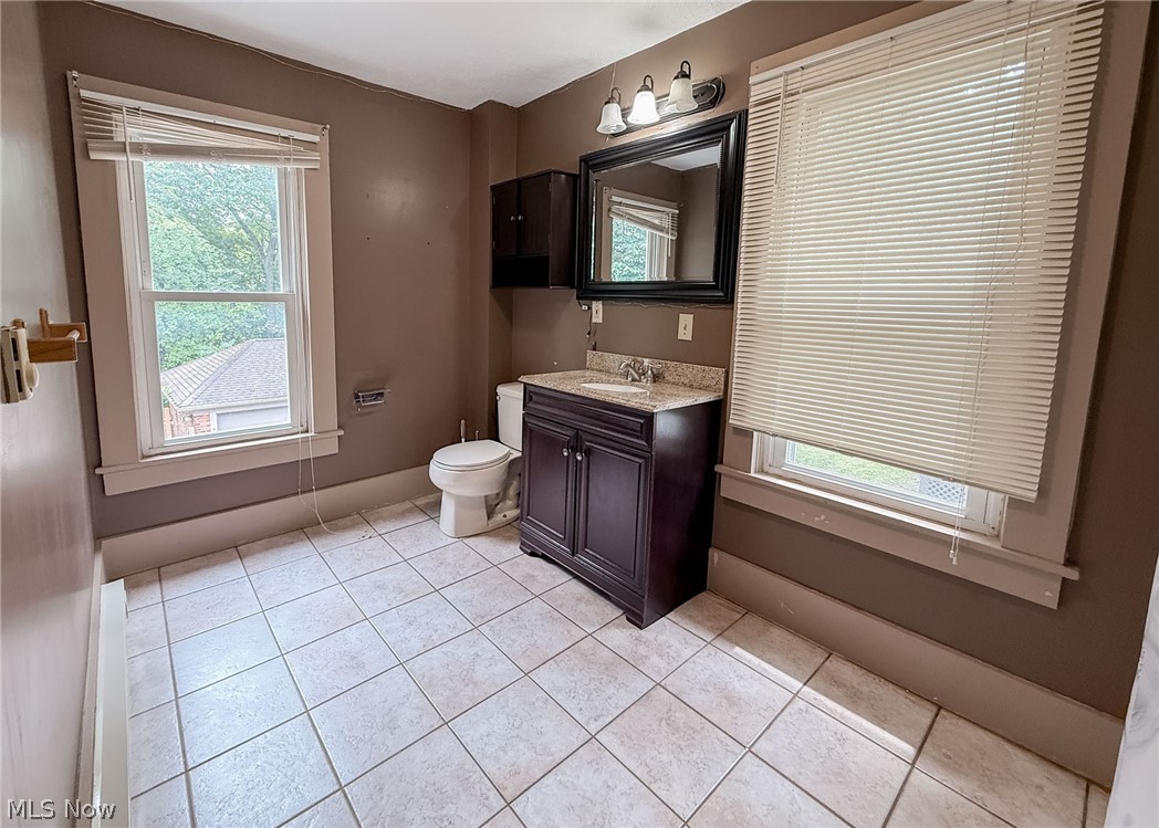 168 Poland Avenue Struthers OH 44471