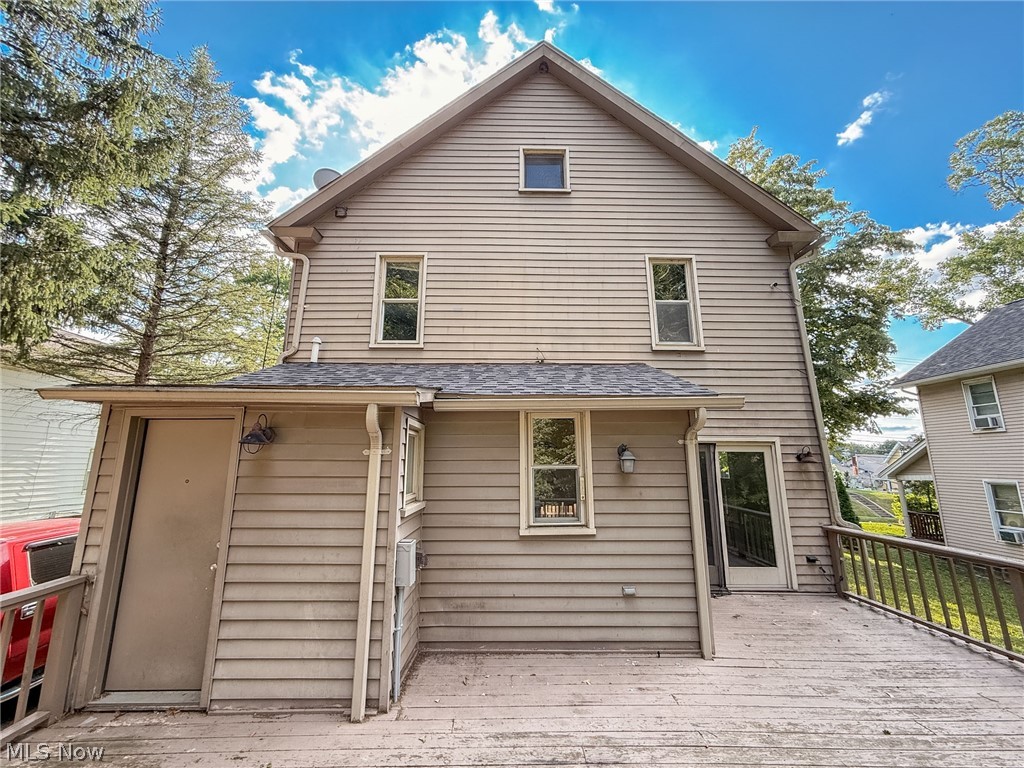 168 Poland Avenue Struthers OH 44471