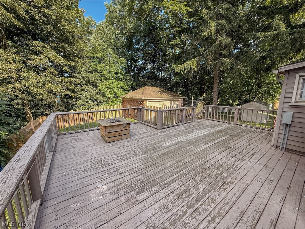 168 Poland Avenue Struthers OH 44471