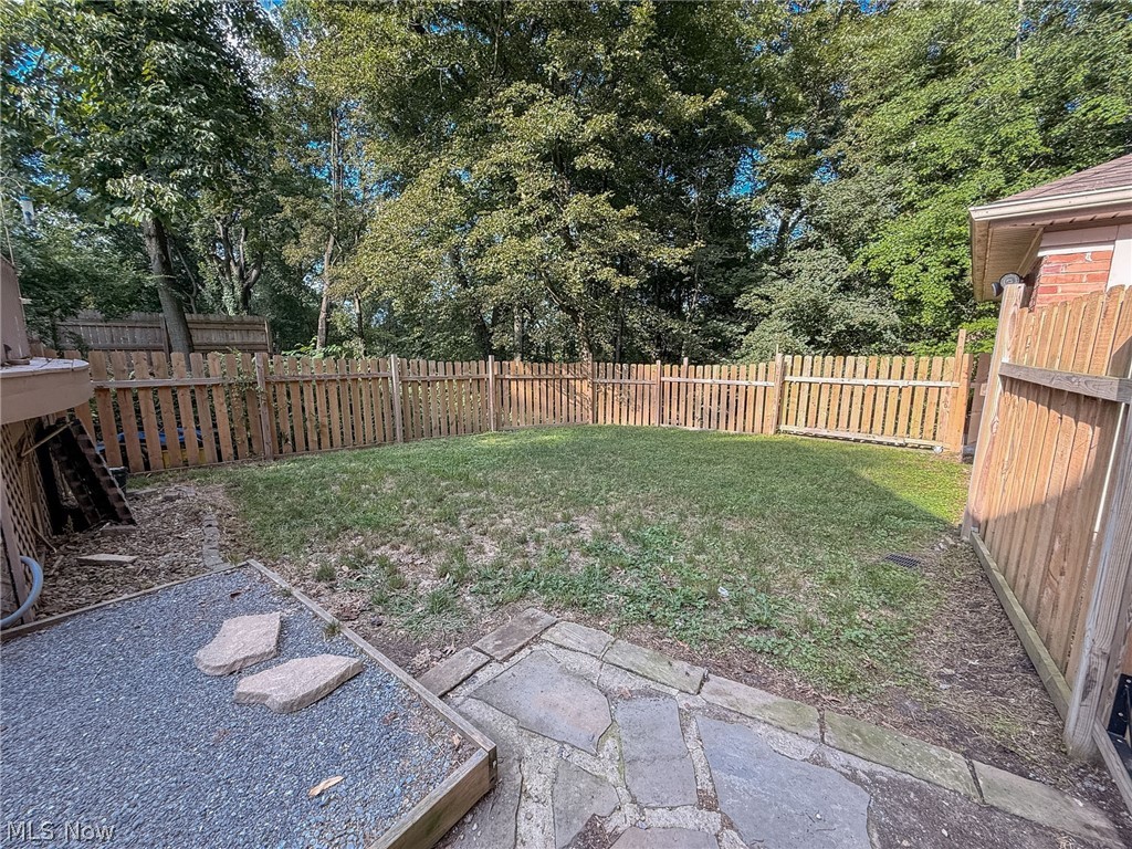 168 Poland Avenue Struthers OH 44471