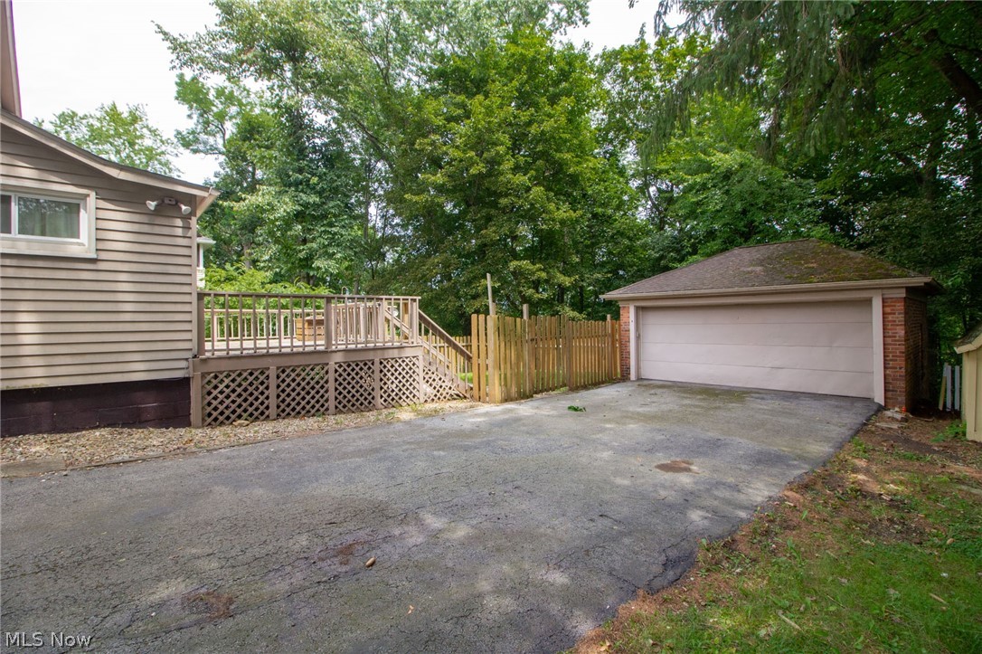 168 Poland Avenue Struthers OH 44471