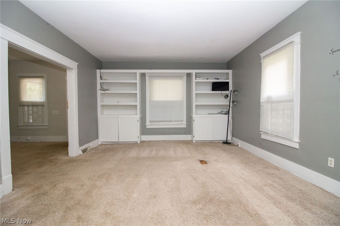 168 Poland Avenue Struthers OH 44471