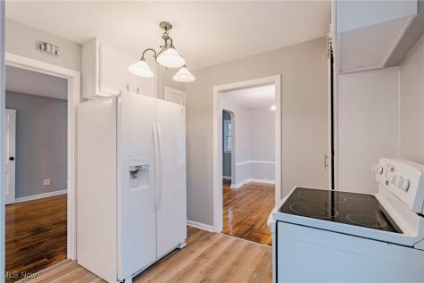 571 E 260th Street Euclid OH 44132