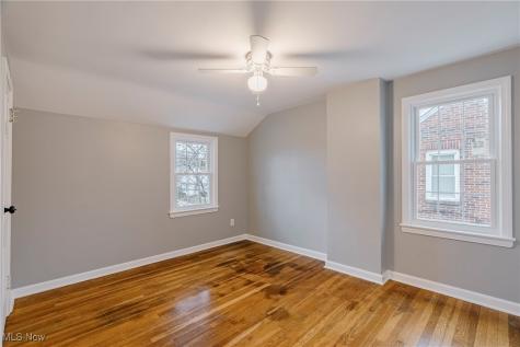 571 E 260th Street Euclid OH 44132