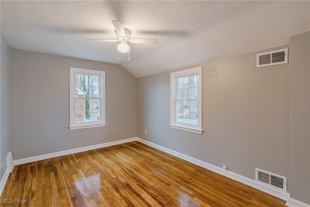 571 E 260th Street Euclid OH 44132
