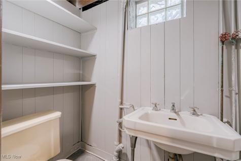 571 E 260th Street Euclid OH 44132