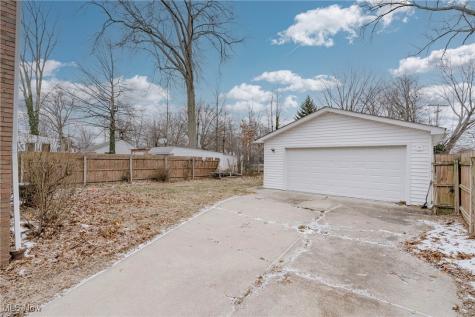 571 E 260th Street Euclid OH 44132