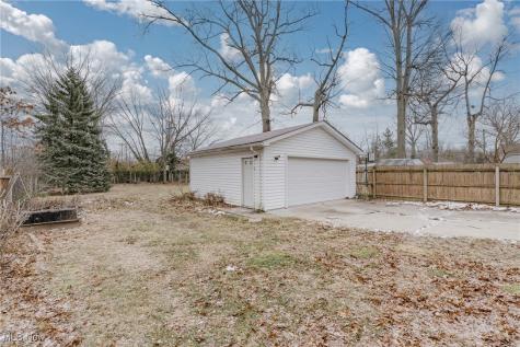 571 E 260th Street Euclid OH 44132