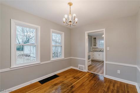 571 E 260th Street Euclid OH 44132