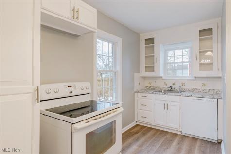 571 E 260th Street Euclid OH 44132