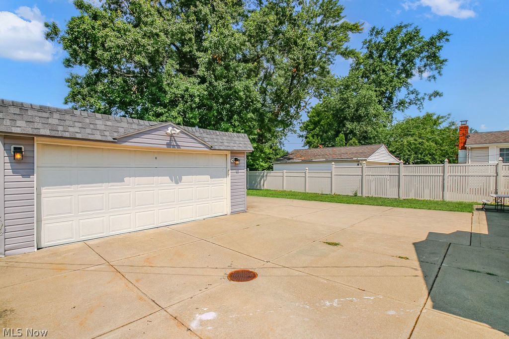 382 High Tee Street Willowick OH 44095