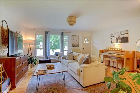 22095 Sandy Lane Fairview Park OH 44126