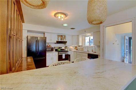 22095 Sandy Lane Fairview Park OH 44126