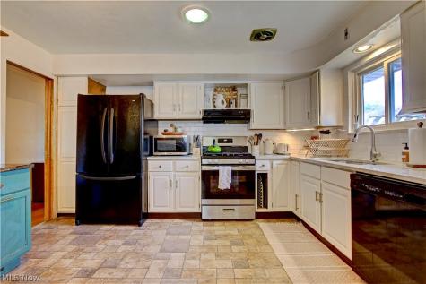 22095 Sandy Lane Fairview Park OH 44126