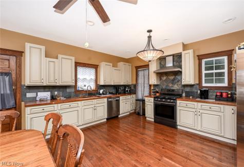 751 Earl Road NW Massillon OH 44647
