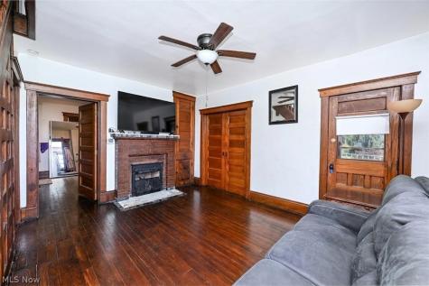 751 Earl Road NW Massillon OH 44647