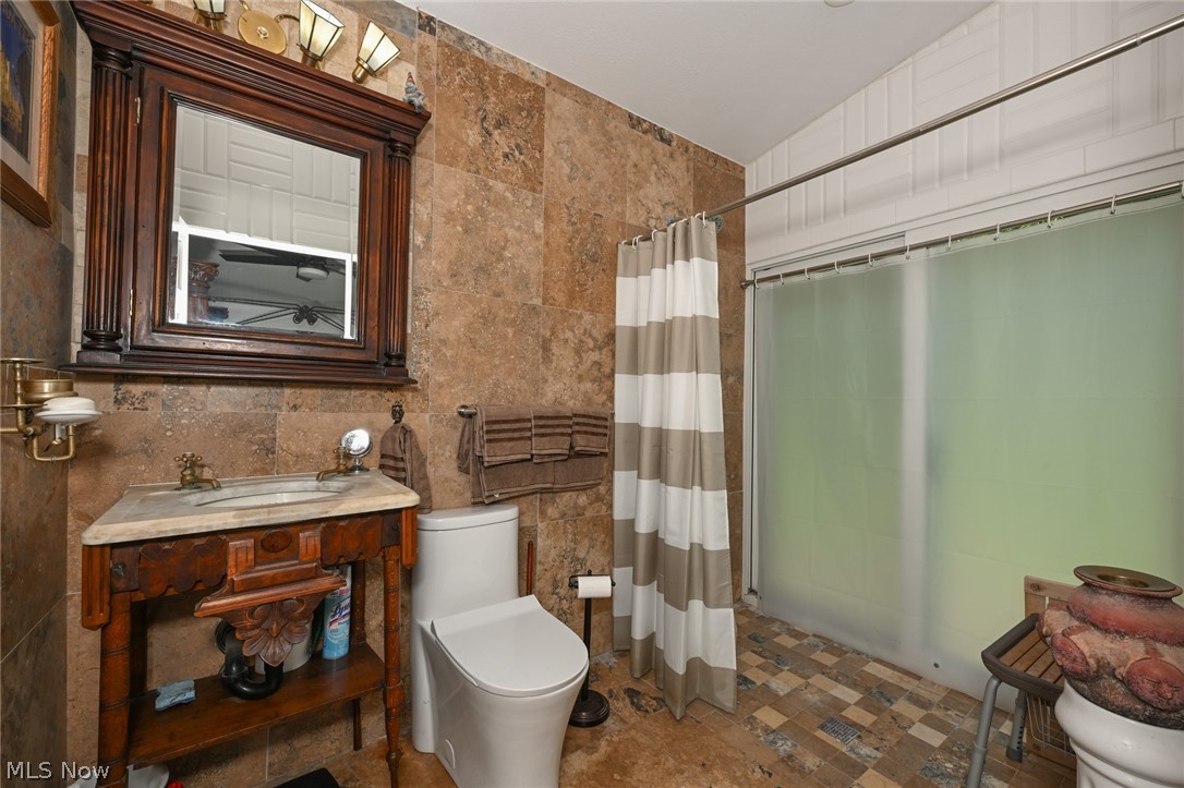 751 Earl Road NW Massillon OH 44647
