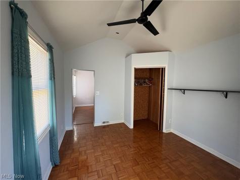 54 E 213th Street Euclid OH 44123