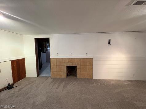 54 E 213th Street Euclid OH 44123
