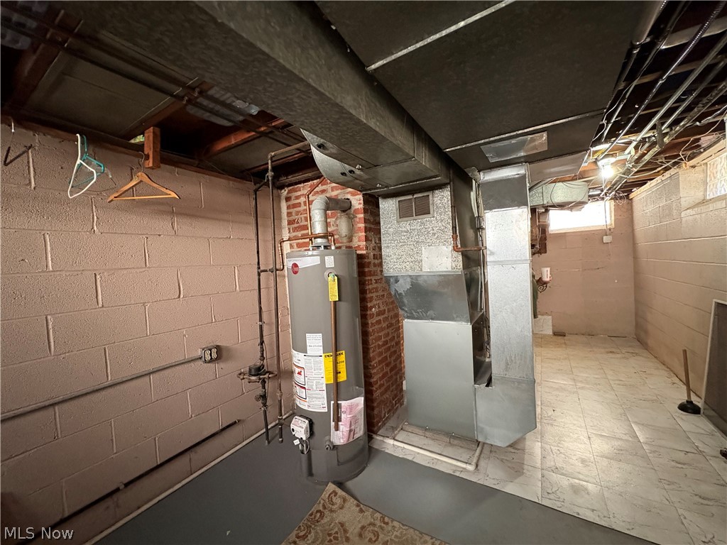 54 E 213th Street Euclid OH 44123