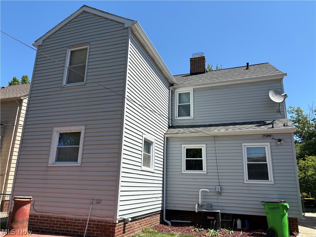54 E 213th Street Euclid OH 44123