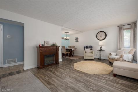 2912 Prange Drive Cuyahoga Falls OH 44223