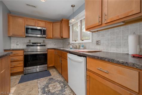 2912 Prange Drive Cuyahoga Falls OH 44223