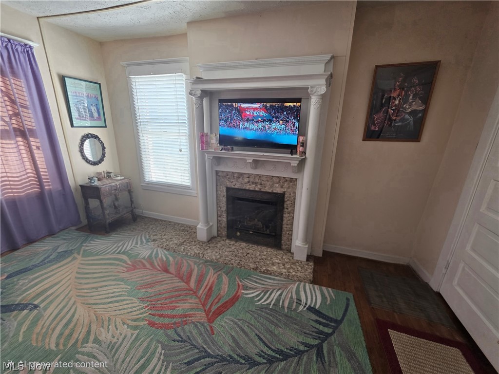 1451 E Market Street Warren OH 44483