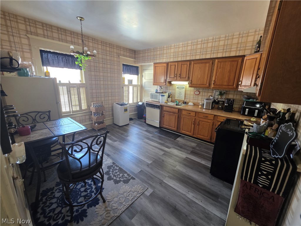 1451 E Market Street Warren OH 44483