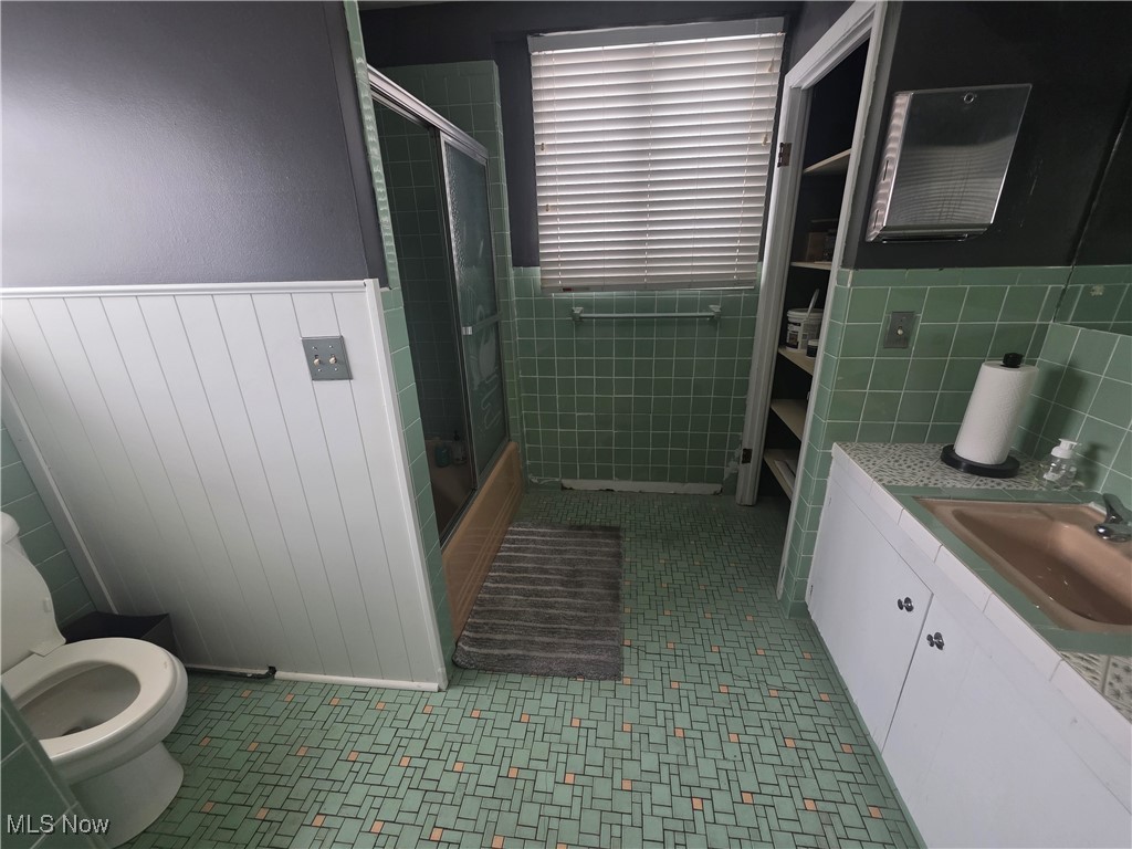 1451 E Market Street Warren OH 44483