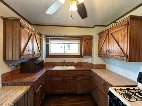 109 Main Street N Navarre OH 44662