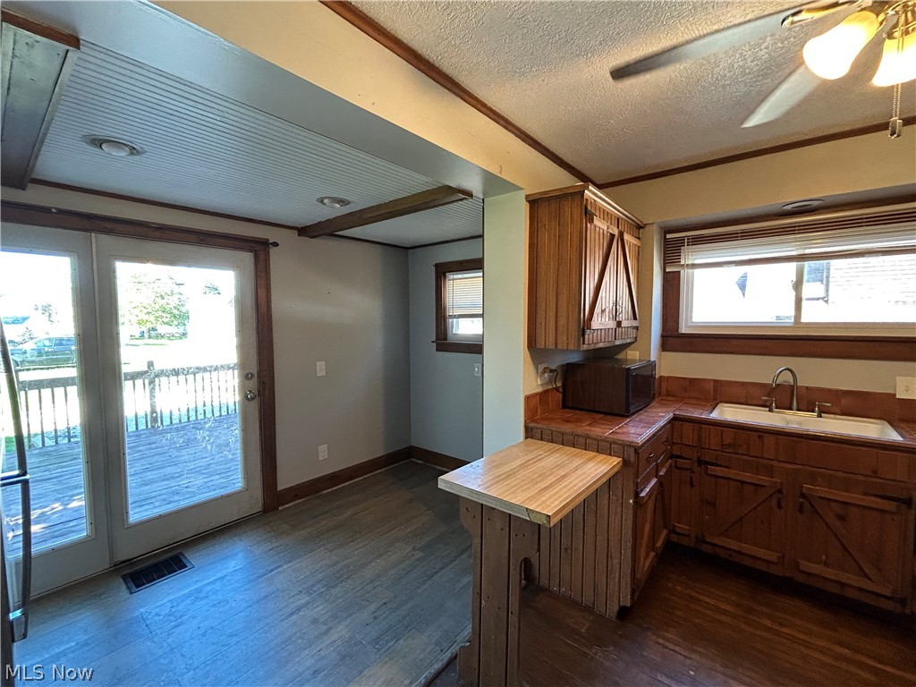 109 Main Street N Navarre OH 44662
