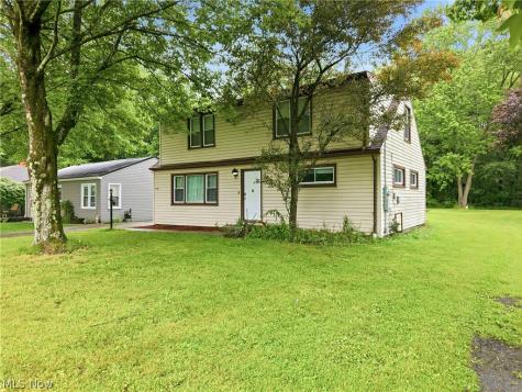 3192 Roselawn Drive Niles OH 44446