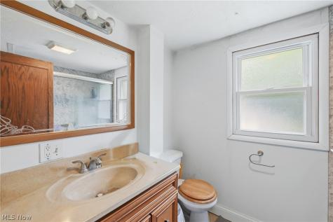 3192 Roselawn Drive Niles OH 44446