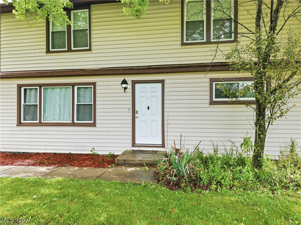 3192 Roselawn Drive Niles OH 44446