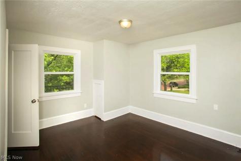300 Montrose Avenue NW Canton OH 44708