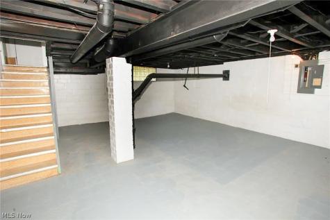 300 Montrose Avenue NW Canton OH 44708