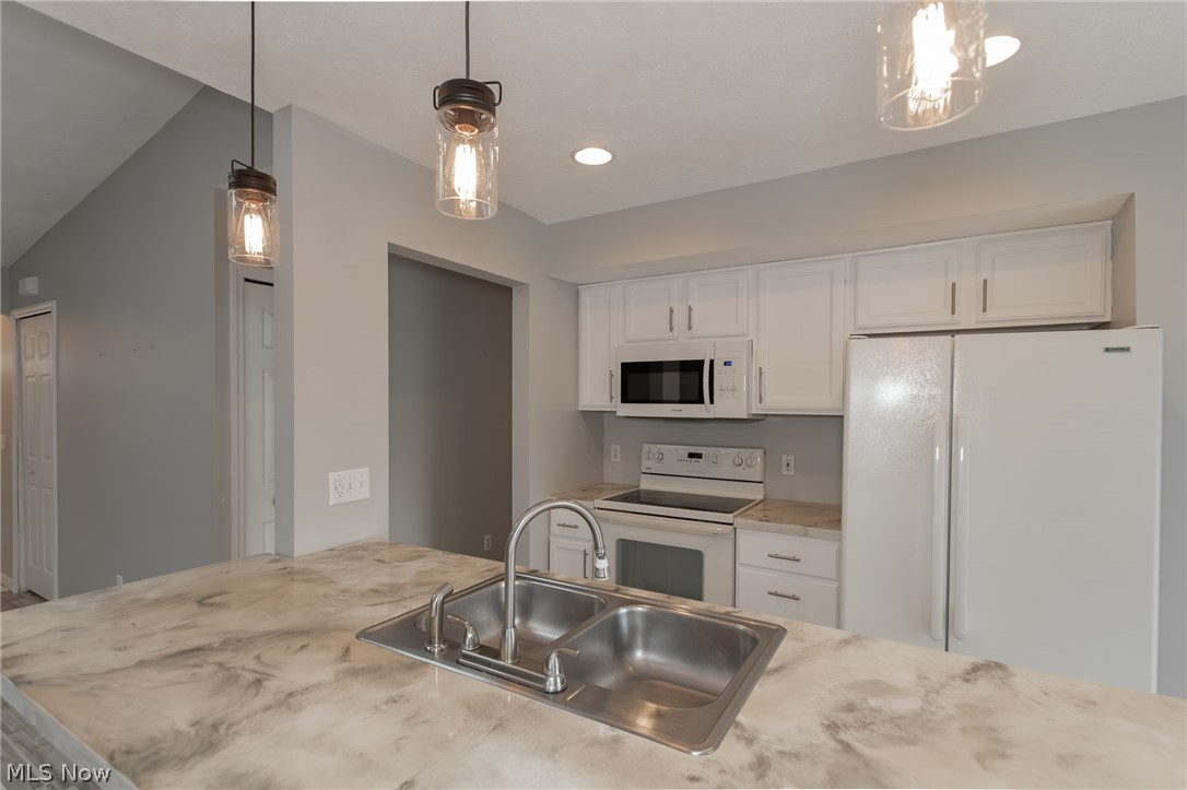 842 Doris Circle Painesville OH 44077