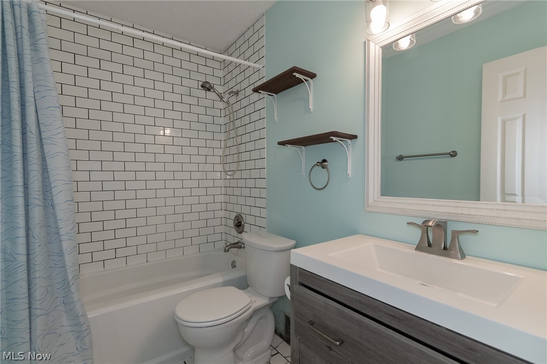 842 Doris Circle Painesville OH 44077