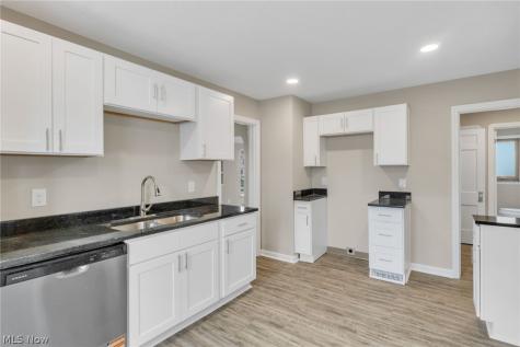 4870 W 14th Street Cleveland OH 44109