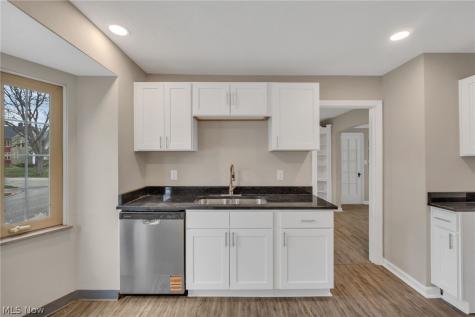 4870 W 14th Street Cleveland OH 44109